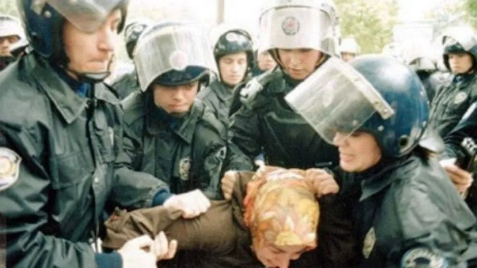 Sözcü ve Cumhuriyet 28 Şubat darbecilerinin yanında durdu