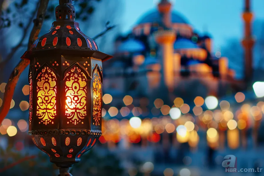 Manevi kazanç kapısının anahtarı Regaip Kandili! Bu geceyi nasıl ihya etmeli? 1