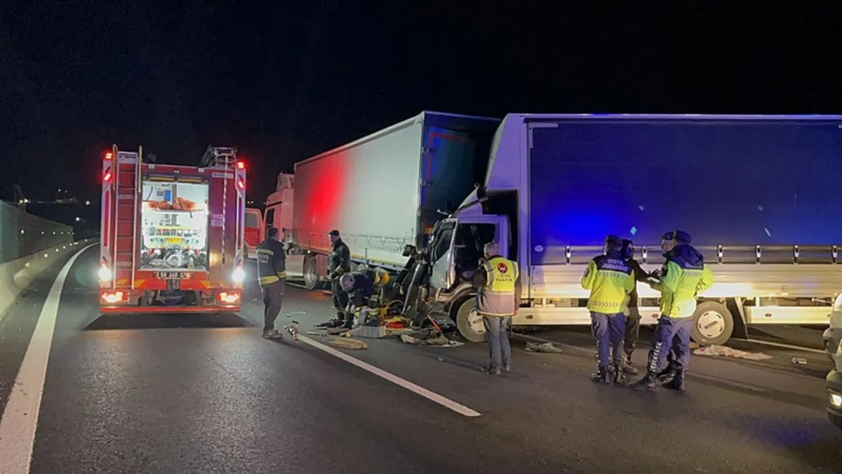 TEM'de zincirleme kaza: 4 kişi yaralandı