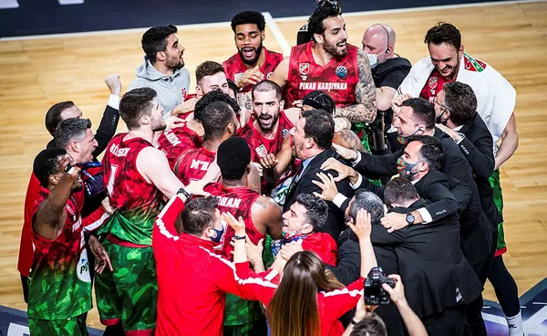 Pınar Karşıyaka finale yükseldi! Temsilcimiz İspanyol takımını devirdi