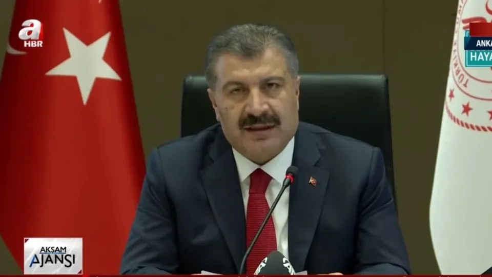 Sağlık Bakanı Koca’dan CHP’li vekilin yeni vaka sayılarıyla ilgili iddialarına sert tepki: Neresinden bakıp yorum yapacaksınız?