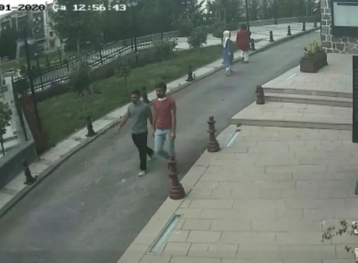 Ankara’da 13 kişinin kovaladığı kapkaççıları bekçiler yakaladı - 3