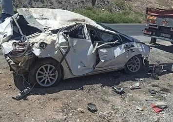 Mardin'de kontrolden çıkan araç taklalar attı! Otomobilden fırlayan genç can verdi