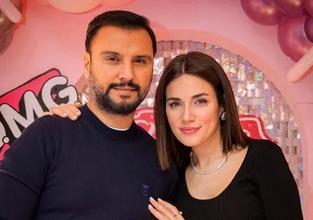 Alişan'dan nostaljik paylaşım: "Yıl 1994 ikimiz de 18 yaşındayız"