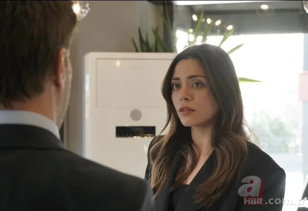 Sıla Türkoğlu'nun rol arkadaşı ünlü oyuncunun oğlu çıktı! Kaan Taşaner meğer annesiyle aynı dizide... 5