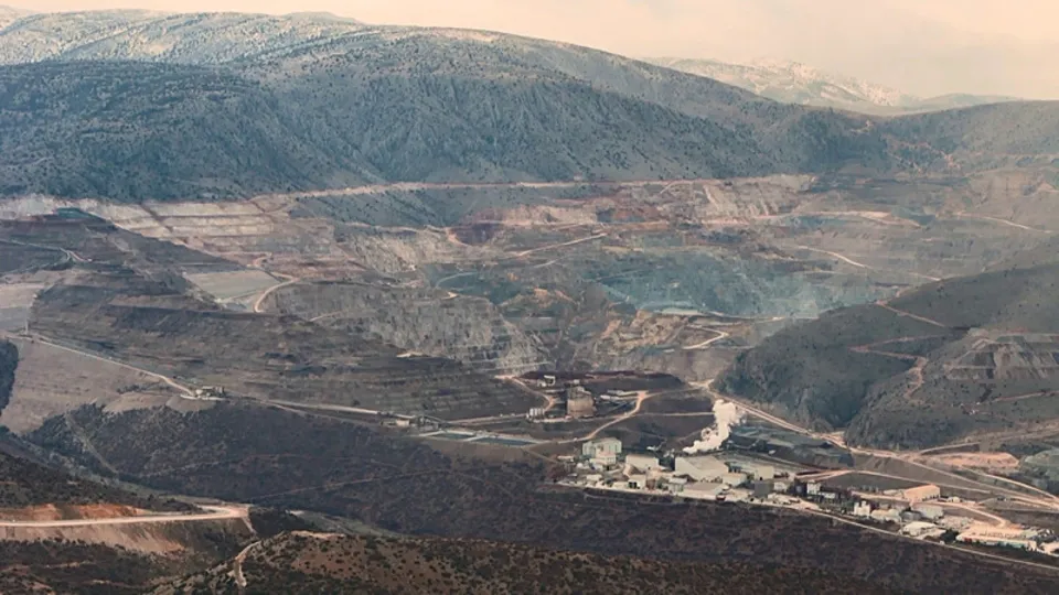 Erzincan'da kayıp 9 işçi için amansız mücadele! Sosyal medya farelerinden alçak provokasyonlar! Resmi açıklamalar geldi