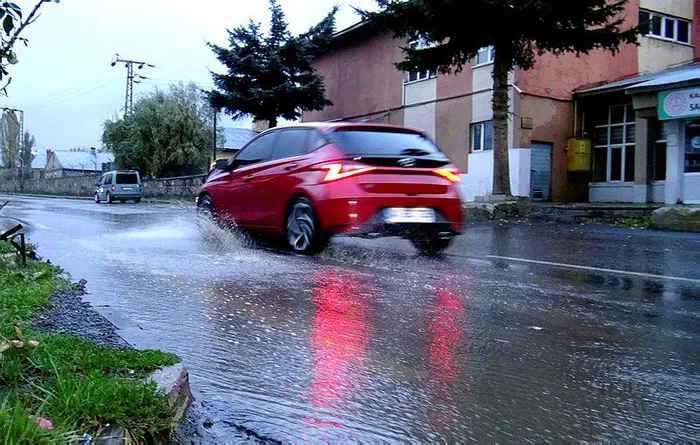 1729139809205.jpeg Sıcaklıklar 12 derece birden düştü! Meteorolojiden kar ve sağanak uyarısı... A Haber'de saat verdi - 3