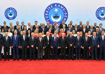 MHP lideri Bahçeli Kamu-Sen yönetimiyle bir araya geldi