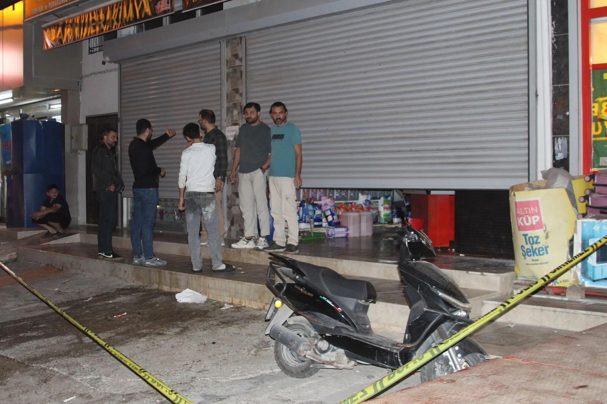 Adana’da ağabeyinin borcu yüzünden 15 yaşındaki çocuk başından vuruldu: 17 yaşındaki tetikçi tutuklandı