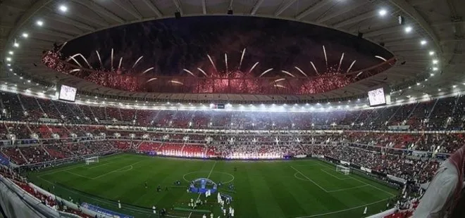 Katar’da 2022 Dünya Kupası’nın simgelerinden er-Rayyan Stadyumu açıldı
