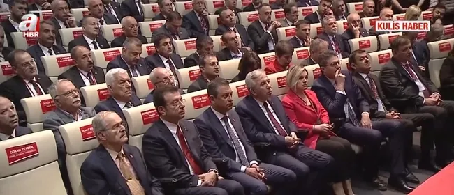 chpde-sahte-diploma-alarmi-imamoglu-yerine-kim-aday-olacak-iste-yol-haritasi-1742300752931.jpg Ekran görüntüsü / A Haber