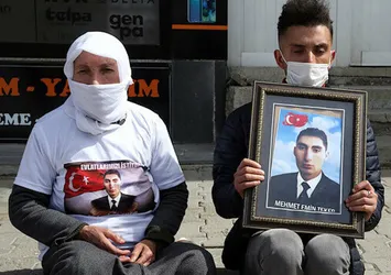 Acılı annelerden Muş'ta HDP'ye sert tepki