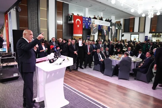 cumhur-ittifaki-ankara-adayi-turgut-altinoktan-etimesguta-metro-mujdesi-1706360160749.jpg Cumhur İttifakı Ankara Adayı Turgut Altınok'tan Etimesgut’a metro müjdesi - 4