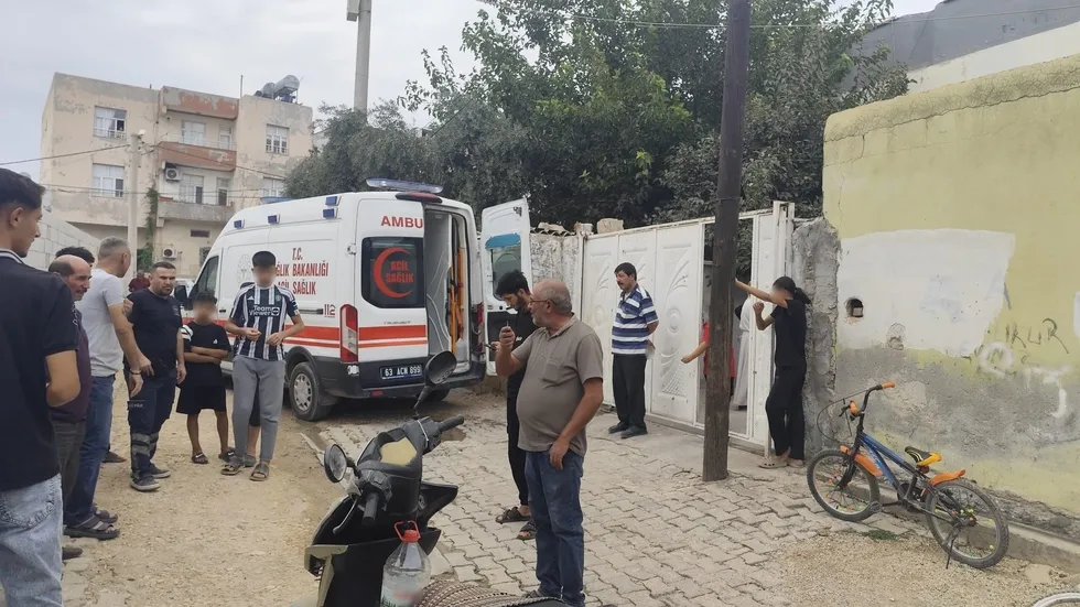 Şanlıurfa Suruç'ta vahşet dolu soygun: Dilenci kılığındaki 4 kadın ev sahibini bıçaklayıp sandalyeye bağladı - 1
