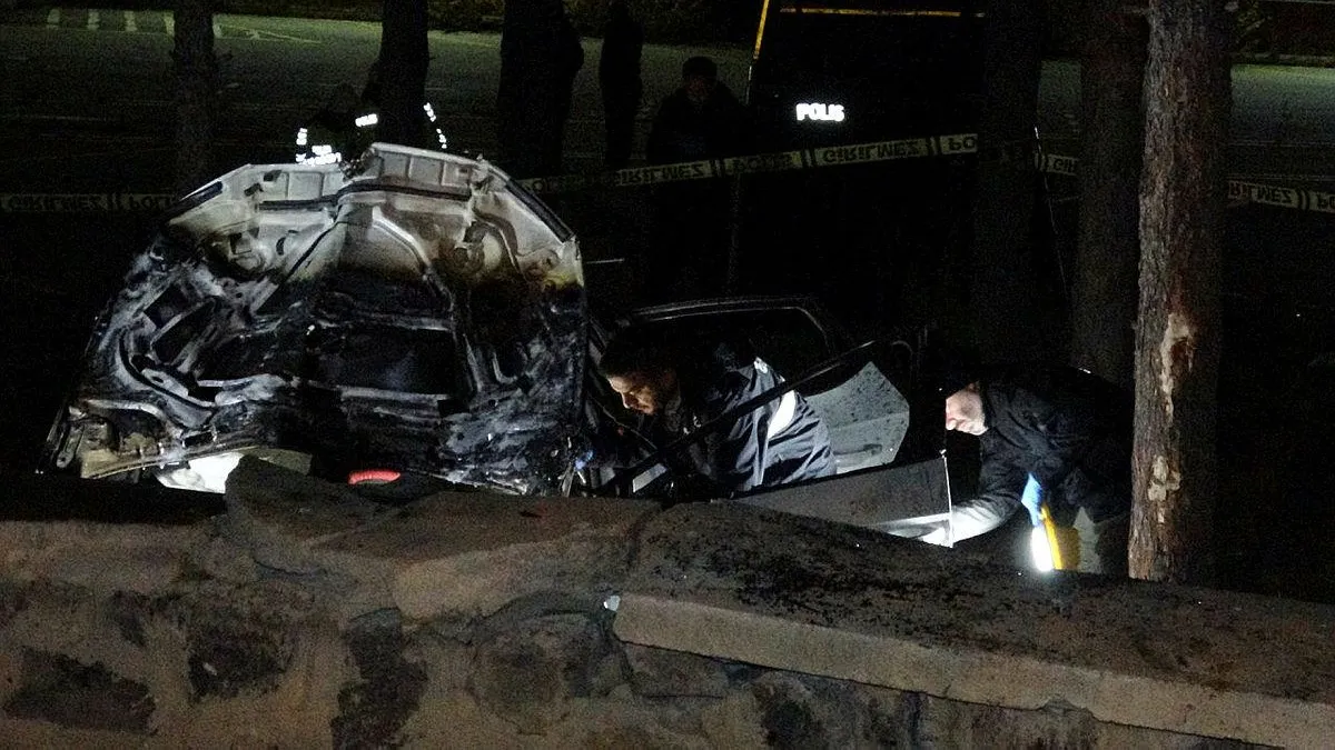 Erzurum'da feci kaza! Hastane bahçesinde alev aldı