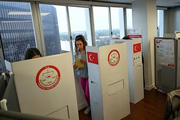 yurt-disinda-kac-oy-kullanildi-ysk-son-sayiyi-acikladi-15-milyonu-asti-1684823302527.jpeg Yurt dışında kaç oy kullanıldı? YSK son sayıyı açıkladı: 1,6 milyonu aştı - 1
