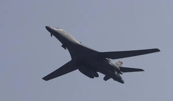 Karadeniz'de ABD-Rusya gerilimi! Bombardıman uçakları havalanacak - 8