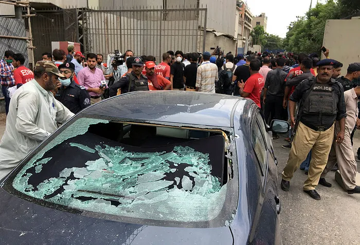 Son dakika haberi: Pakistan'da menkul kıymetler borsasına saldırı - 4