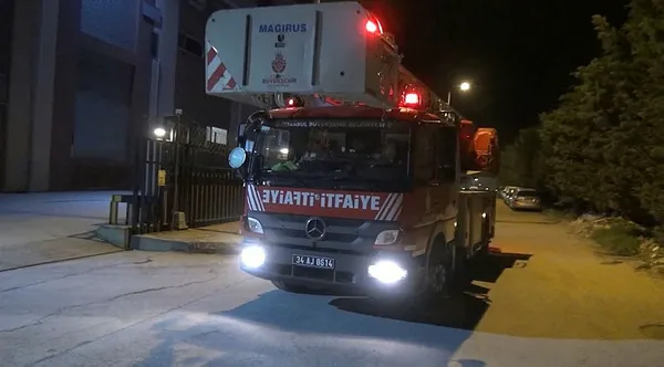 1617835606078.jpg Silivri'de çikolata fabrikasında yangın: Küçük çaplı hasar oluştu - 1