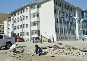 Hakkari'ye 246 milyon liralık eğitim yatırımı