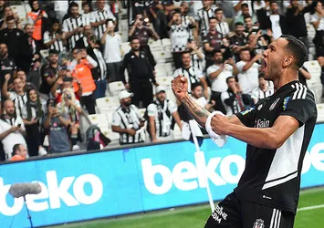 Beşiktaş'ta Josef de Souza'yı bırakmak istemiyor