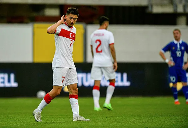 Trabzonspor ve Fenerbahçe ile anılan Cengiz Ünder'in menajerinden flaş açıklama - 2