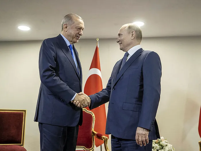 rus-lider-putin-baskan-erdogani-1-dakika-bekledi-1658266552103.jpg