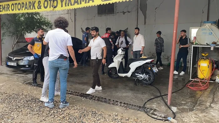 sokak-ortasinda-silahli-ve-bicakli-kavga-4-yarali-1716821098654.jpg Sokak ortasında silahlı ve bıçaklı kavga: 4 yaralı - 2