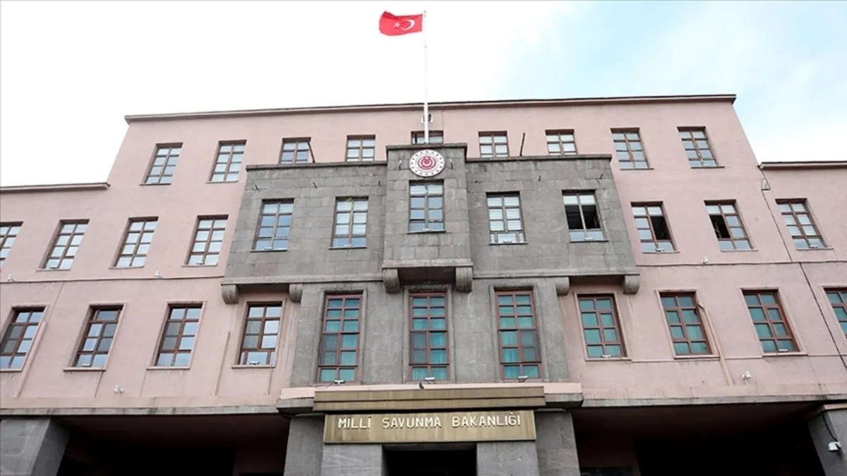 MSB hain planı deşifre etti: PKK'lı teröristler Irak'ın kuzeyinde saklanmak için ormanları ateşe veriyor!