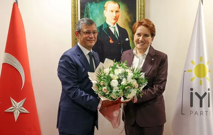 1711528035646.jpg Özgür Özel yeniden İYİ Parti seçmenine yanladı Akşener ateş püskürdü: Resmen cıvıklık! Bu kaçıncı... - 1
