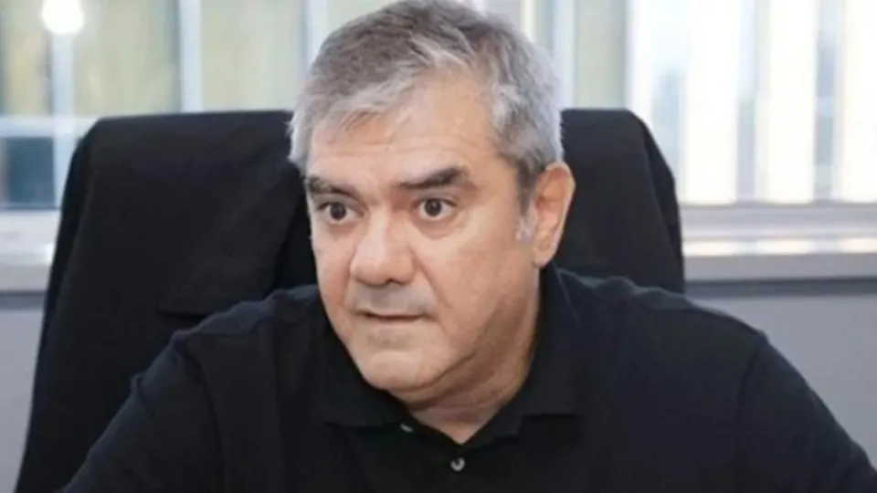 Yılmaz Özdil’den Yunanlı isme sert cevap!