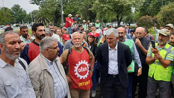 İşçilerin isyanı büyüyor! CHP’li İBB Ağaç AŞ’den çıkarılan emekçilerden Ekrem İmamoğlu’na tepki