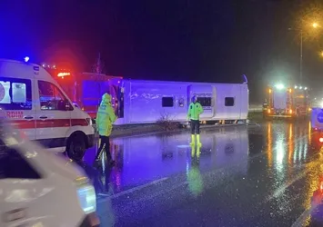 Samsun'da yolcu otobüsü devrildi: 6 yaralı