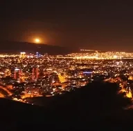 Son dakika: İzmirde muhteşem görüntü! Ay, Jüpiter, Satürn ve Mars anbean kamerada