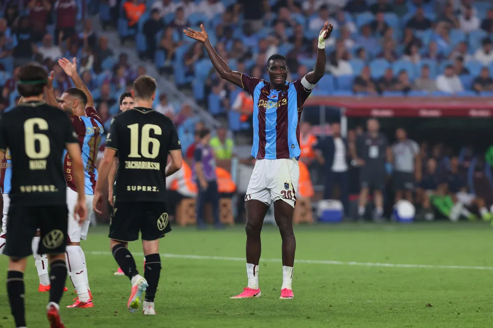 trabzonspor-turu-macaristana-birakti-firtina-ferencvarosa-1-0-maglup-oldu-1787252540245.jpg Trabzonspor turu Macaristan'a bıraktı! Fırtına Ferencvaros'a 1-0 mağlup oldu - 3