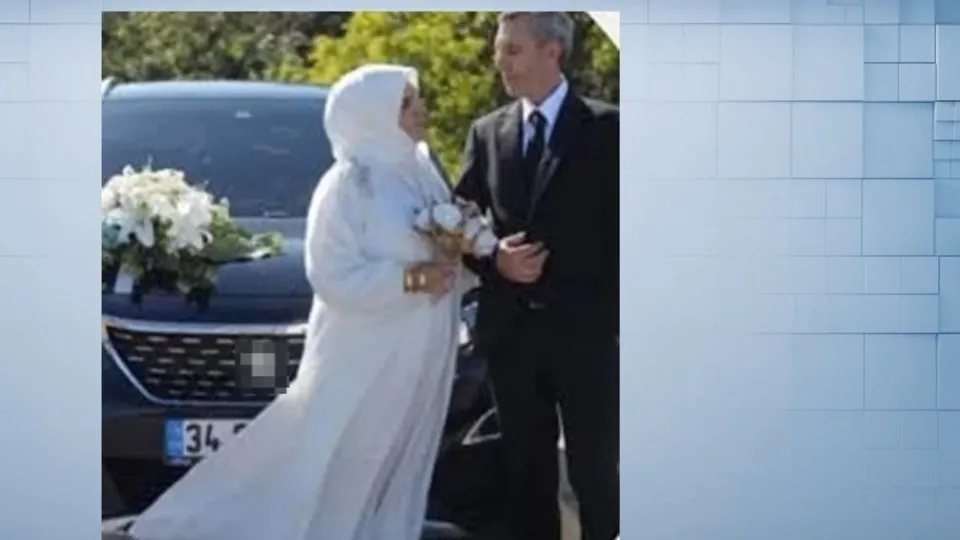 İki aylık eşini yumruk darbesiyle öldürdü!