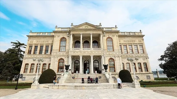 10-kasimda-dolmabahce-acik-mi-10-kasim-dolmabahce-ziyaret-saatleri-nasil-10-kasim-dolmabahce-ucretsiz-mi-1636451200145.jpg 10 Kasım’da Dolmabahçe açık mı? 10 Kasım Dolmabahçe ziyaret saatleri nasıl? 10 Kasım Dolmabahçe ücretsiz mi? - 3