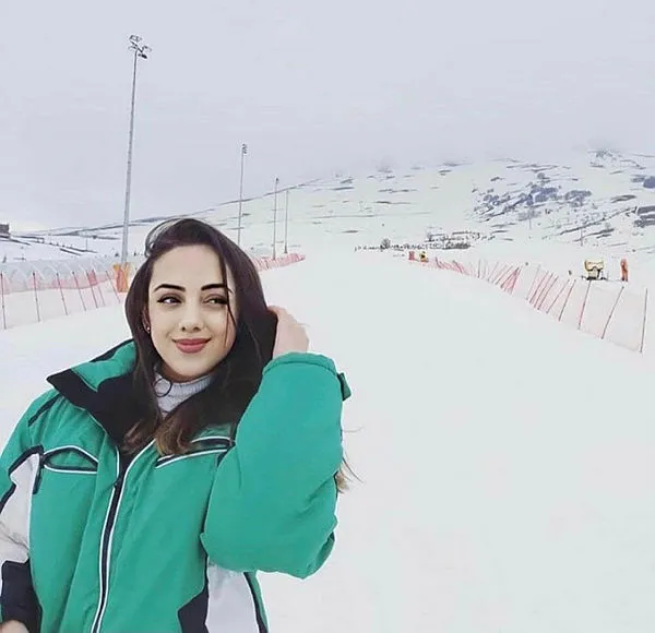 Hiçbir hastalığı yoktu! 20 yaşındaki Burcu Kovid-19 nedeniyle hayatını kaybetti - 1