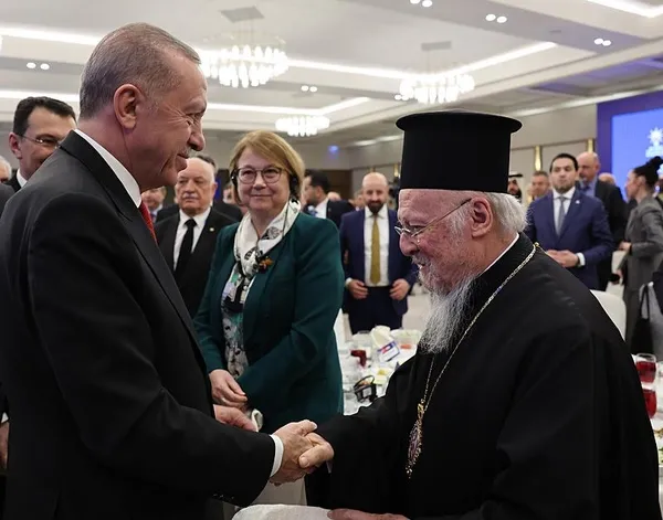 baskan-erdogan-buyukelciler-ile-iftar-programinda-konustu-teroristan-kurulmasina-izin-vermeyiz-1710271011683.jpeg Başkan Erdoğan 'Büyükelçiler ile iftar' programında net mesaj: Teröristan kurulmasına izin vermeyiz - 11