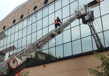 Ortaköy'de AVM'de korkutan yangın