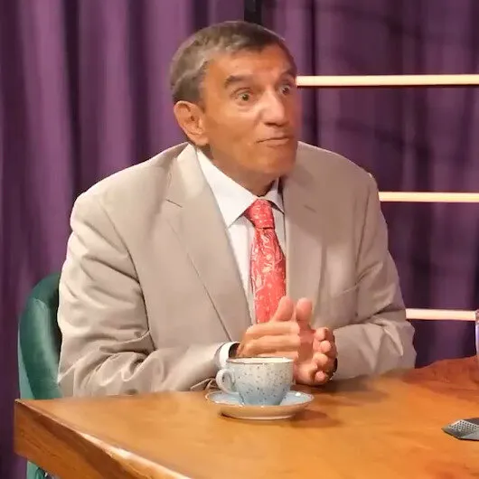 Üstün Dökmen’in başörtüsü düşmanlığına AK Partili Şentürk’ten tepki: Tedavi olması lazım