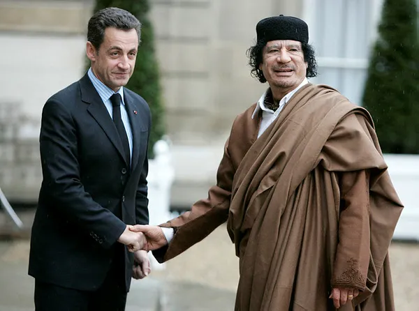 İstihbarat başkanı açıkladı: Sarkozy, Kaddafi'den 8 milyon dolar aldı! - 1