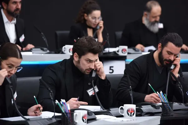 turkiye-tek-yurek-kampanyasina-vatandaslardan-duygulandiran-mesajlar-okul-harcliklari-dogum-parasi-ve-daha-nic-1676501339683.jpg Türkiye Tek Yürek kampanyasına vatandaşlardan duygulandıran mesajlar: Okul harçlıkları doğum parası ve daha niceleri - 2