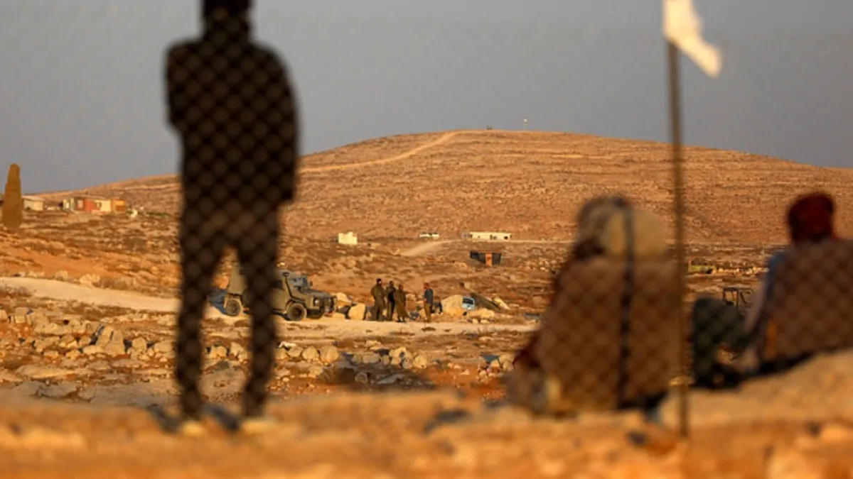 İşgalci İsrail'den Batı Şeria'ya baskın! Araçlar alev topuna döndü