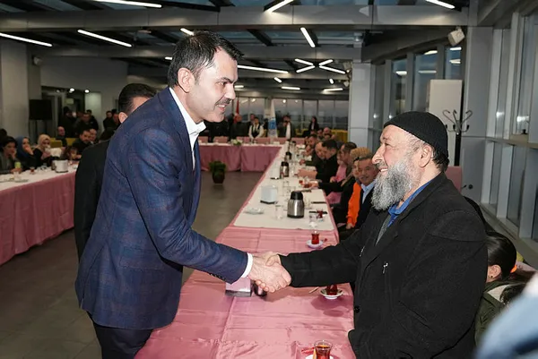 Asrın felaketinde yüzyılın dayanışması! Devlet ’Oradaydı’ milletiyle yan yana! Cumhurbaşkanımız ve Murat Kurum vardı...