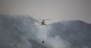 ’Orman yangınlarına müdahale edilmiyor’ yalanı çöktü! 27 uçak 105 helikopter 14 İHA görevde
