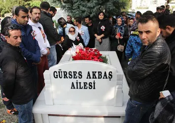 Müslüm Gürses dualarla anıldı