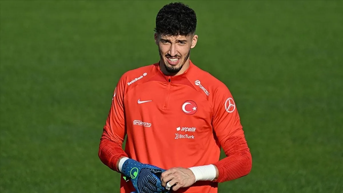 Galatasaray'dan Altay Bayındır hamlesi! Kırmızı Şeytanlar'a teklif hazırlığı