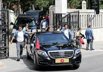 Erdoğan anne ve babasının mezarlarını ziyaret etti