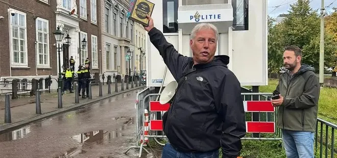 Hollanda’da Kur’an-ı Kerim’e yönelik alçak saldırı! Irkçı PEGIDA lideri Türkiye’nin Lahey Büyükelçiliği önünde…